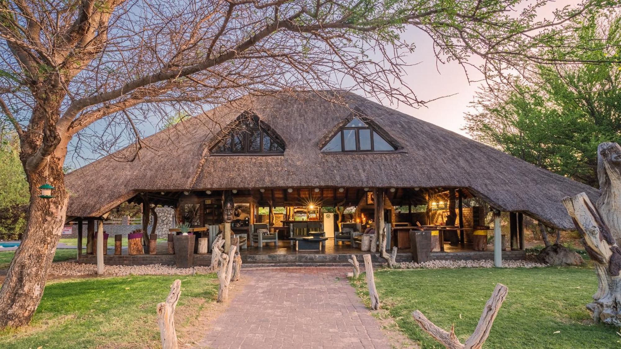Grassland Safari Lodge Ghanzi ภายนอก รูปภาพ